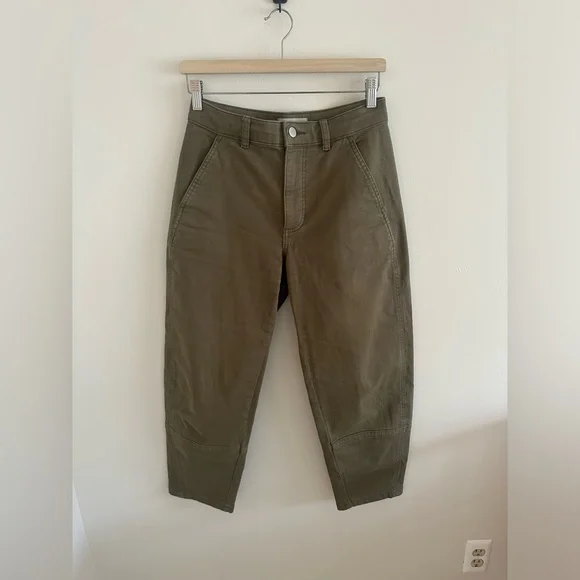 Everlane Utility Barrel Pants in Olive - Picture 4 of 12